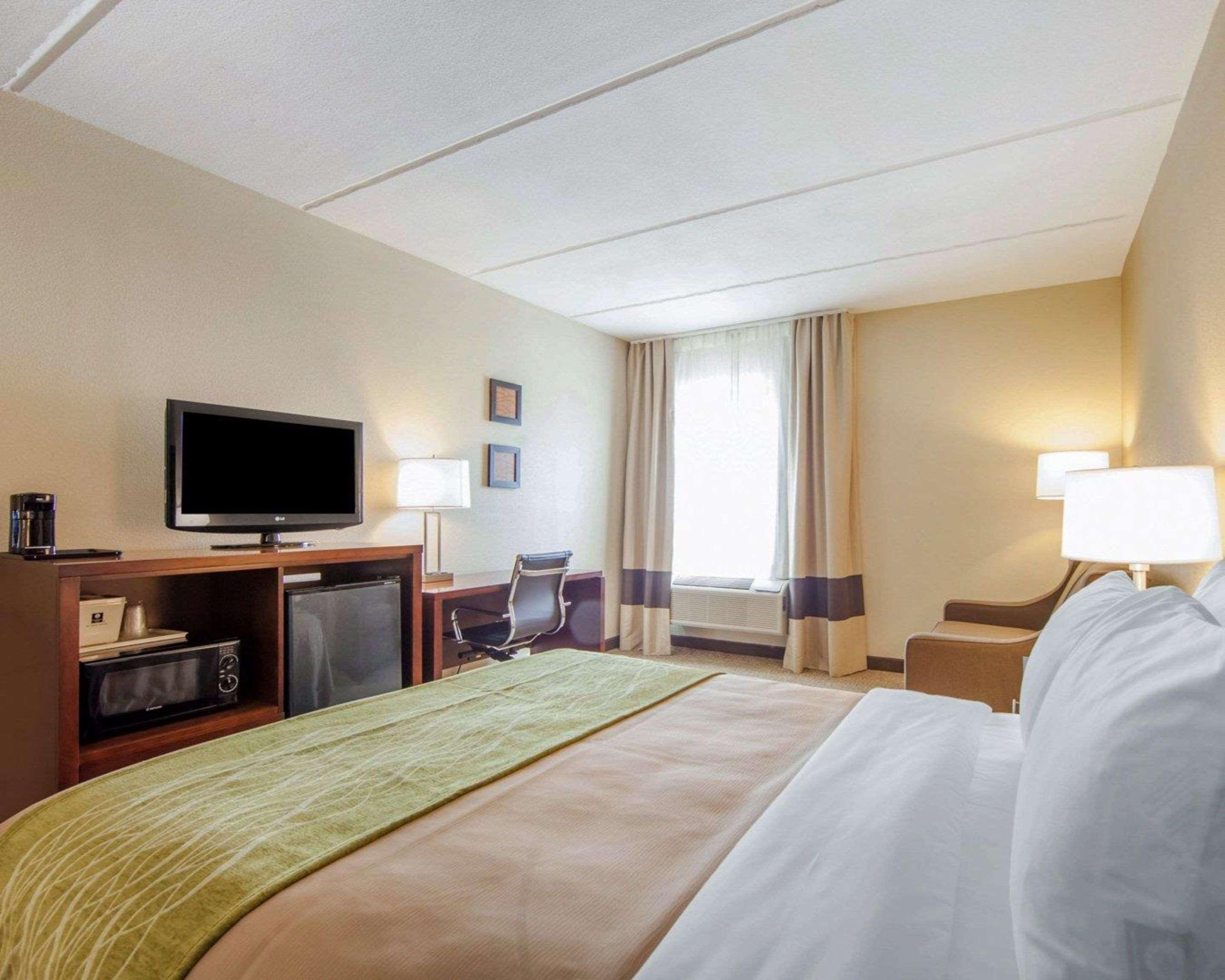 Comfort Inn At Royal Blue Pioneer Zewnętrze zdjęcie