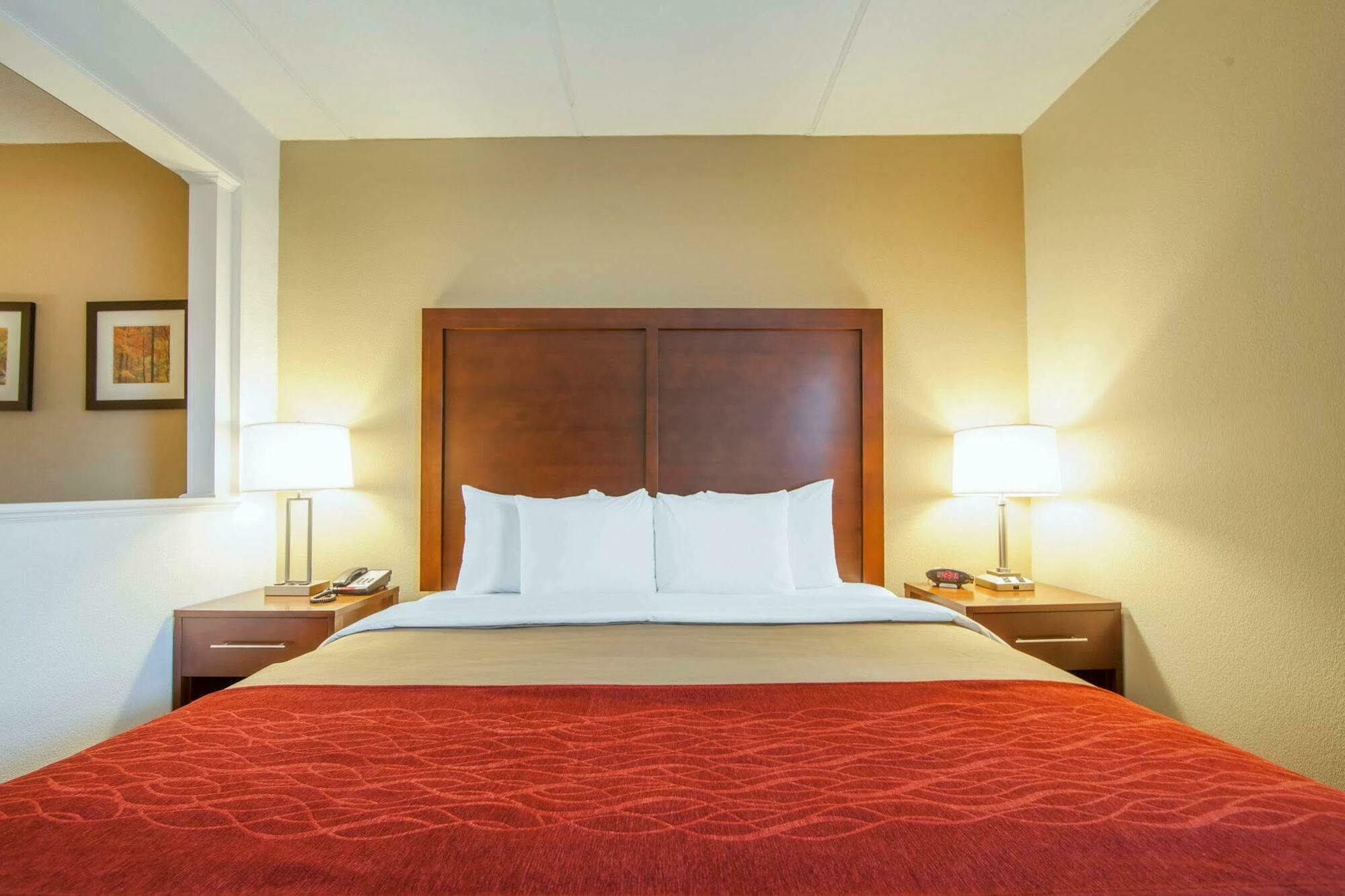 Comfort Inn At Royal Blue Pioneer Zewnętrze zdjęcie
